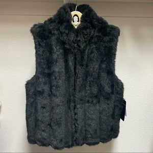 Black faux fur reversible vest